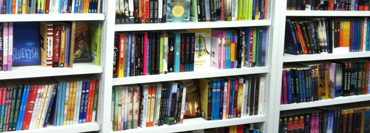 Are there any good book stores in bhubaneswar?
